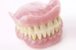 ご高齢者の方の入れ歯治療について